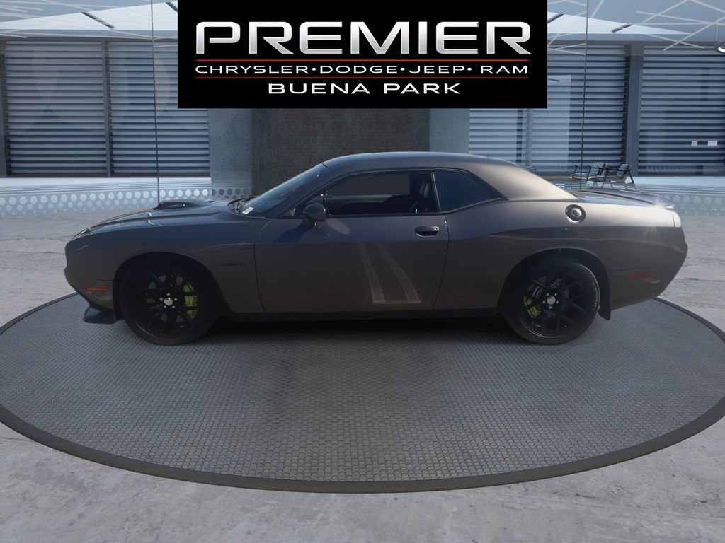 Used 2021 Dodge Challenger R/T w/ Driver Convenience Group RWD image 6