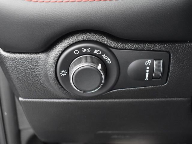 Used 2025 Dodge Durango GT image 13