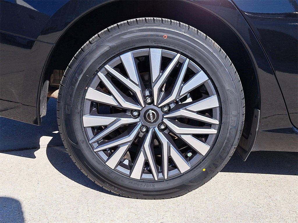 Certified 2023 Nissan Altima 2.5 SV image 13