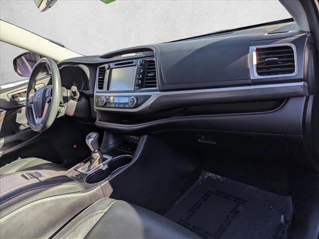 Used 2019 Toyota Highlander Limited image 30