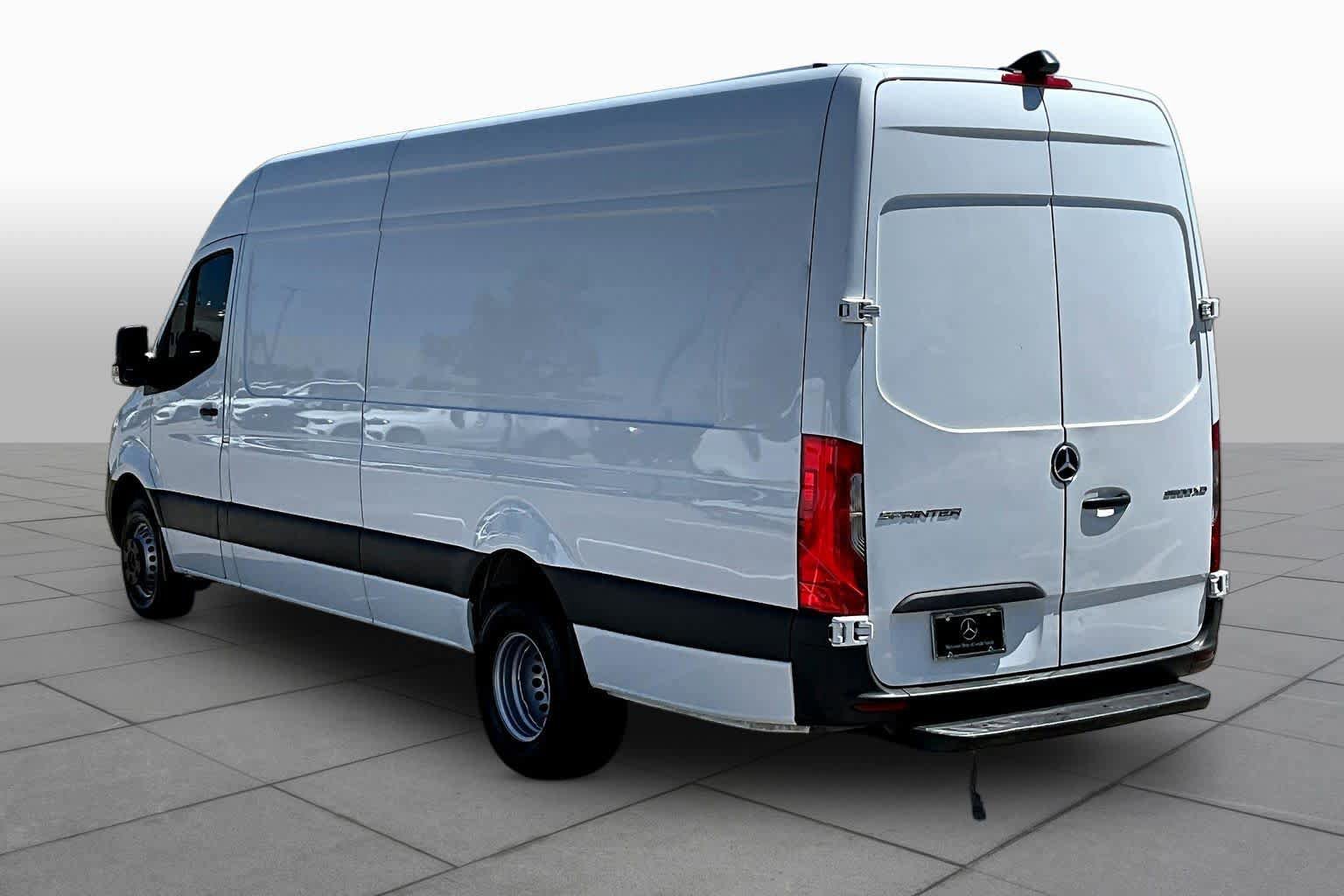 Used 2024 Mercedes-Benz Sprinter 3500 image 12