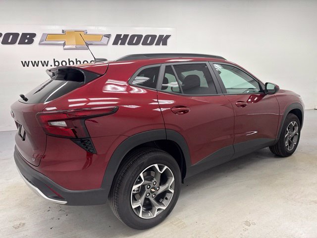 Used 2024 Chevrolet Trax LT FWD image 5