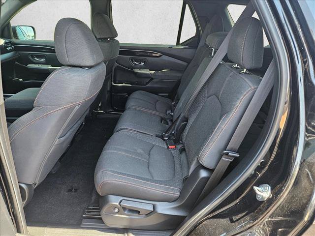 Used 2025 Honda Pilot Sport image 17