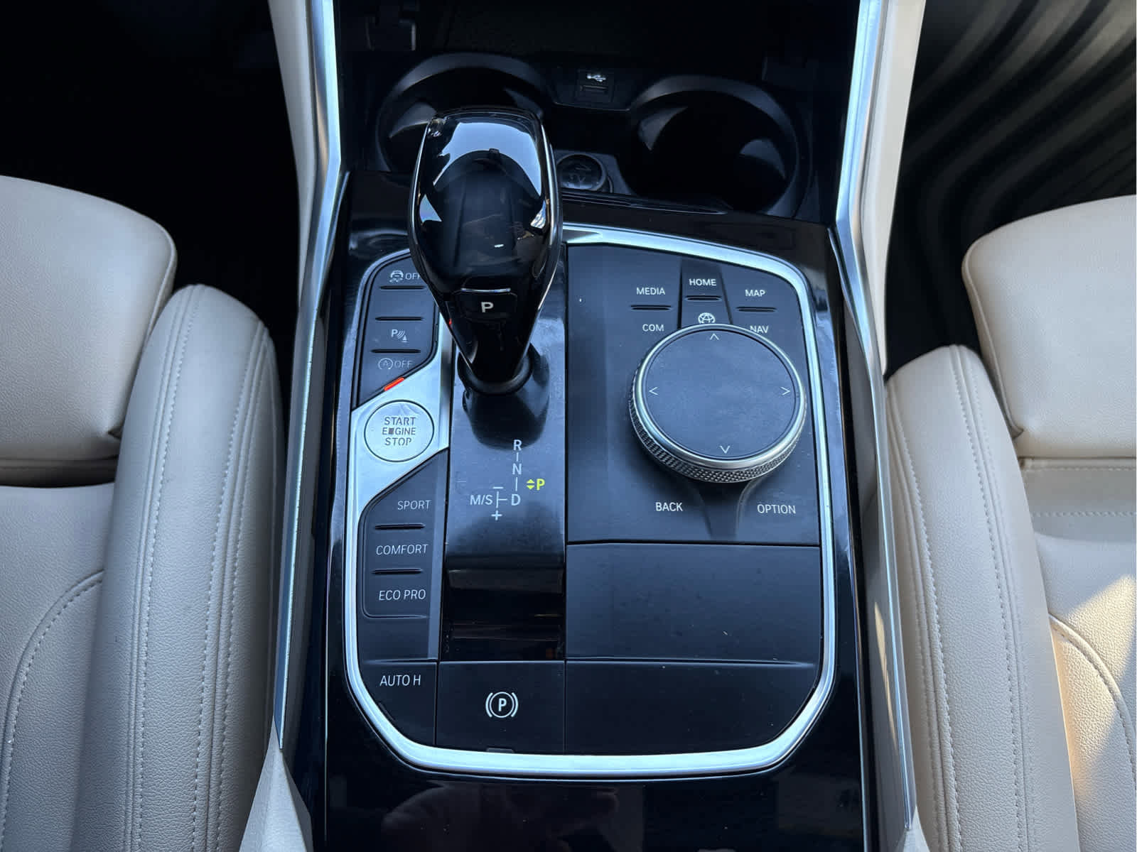 Used 2019 BMW 330i xDrive Sedan w/ Driving Assistance Package image 19