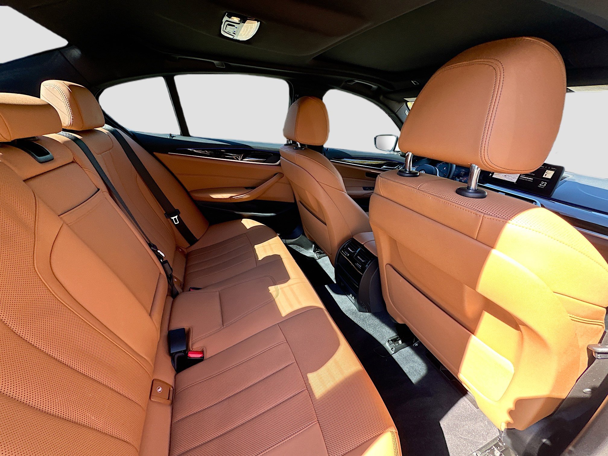 Used 2023 BMW 530i w/ M Sport Package image 32