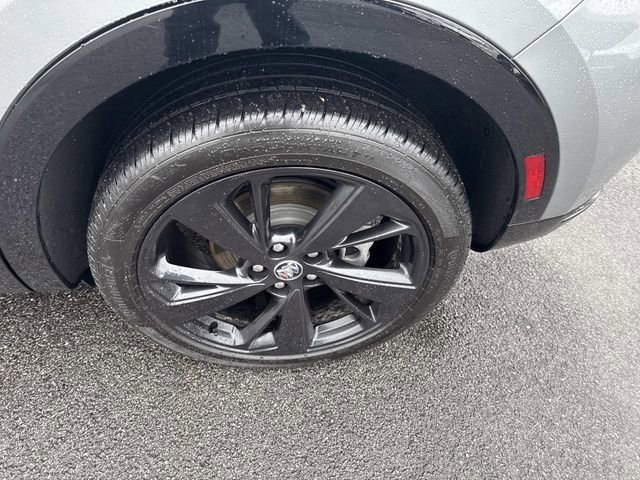 Used 2023 Buick Envision Essence w/ Sport Touring Package image 16