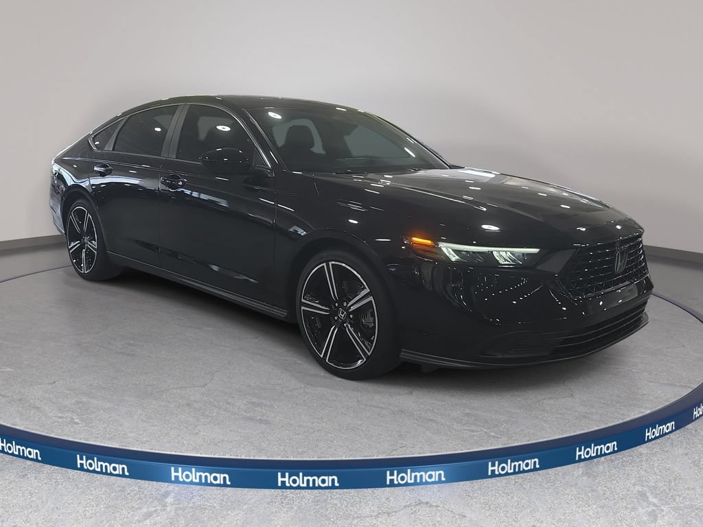 Used 2025 Honda Accord Sport image 4