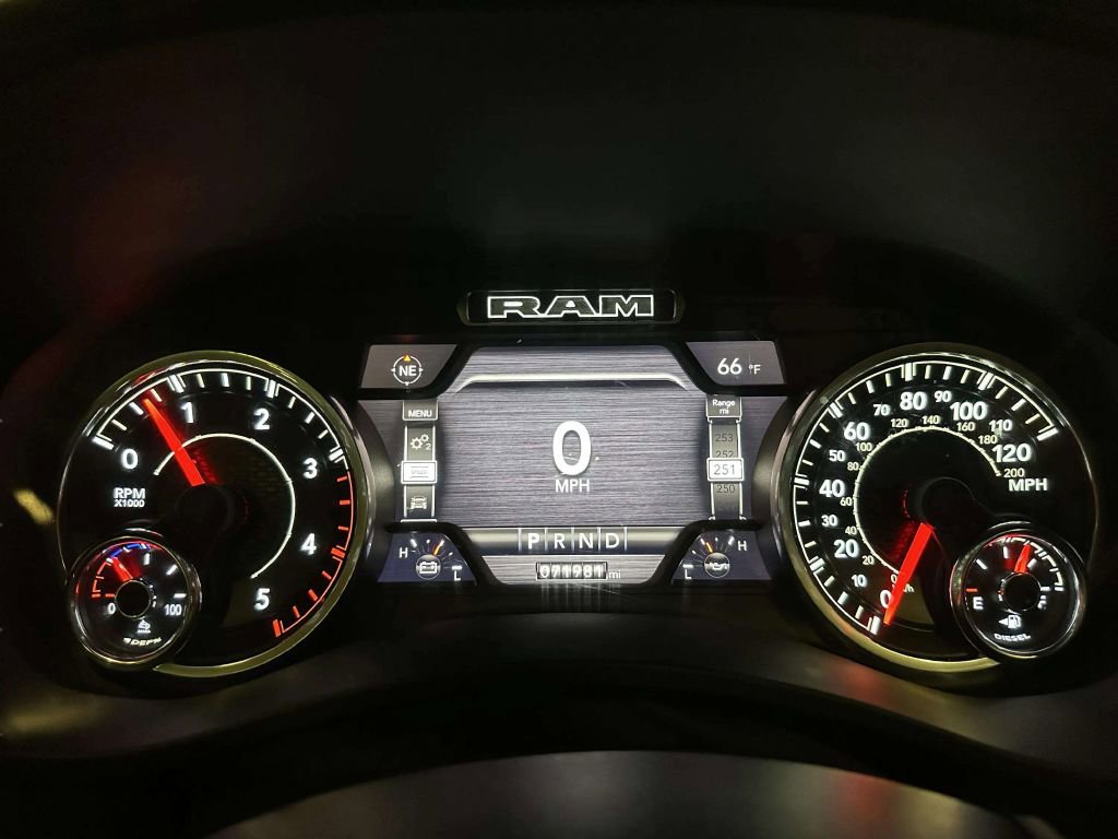 Used 2022 RAM 2500 Laramie AWD/4WD image 46