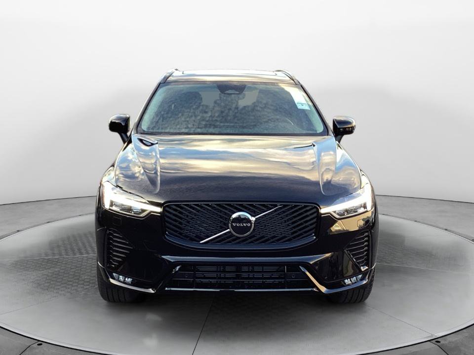New 2027 Volvo XC60 B5 Core AWD/4WD image 2