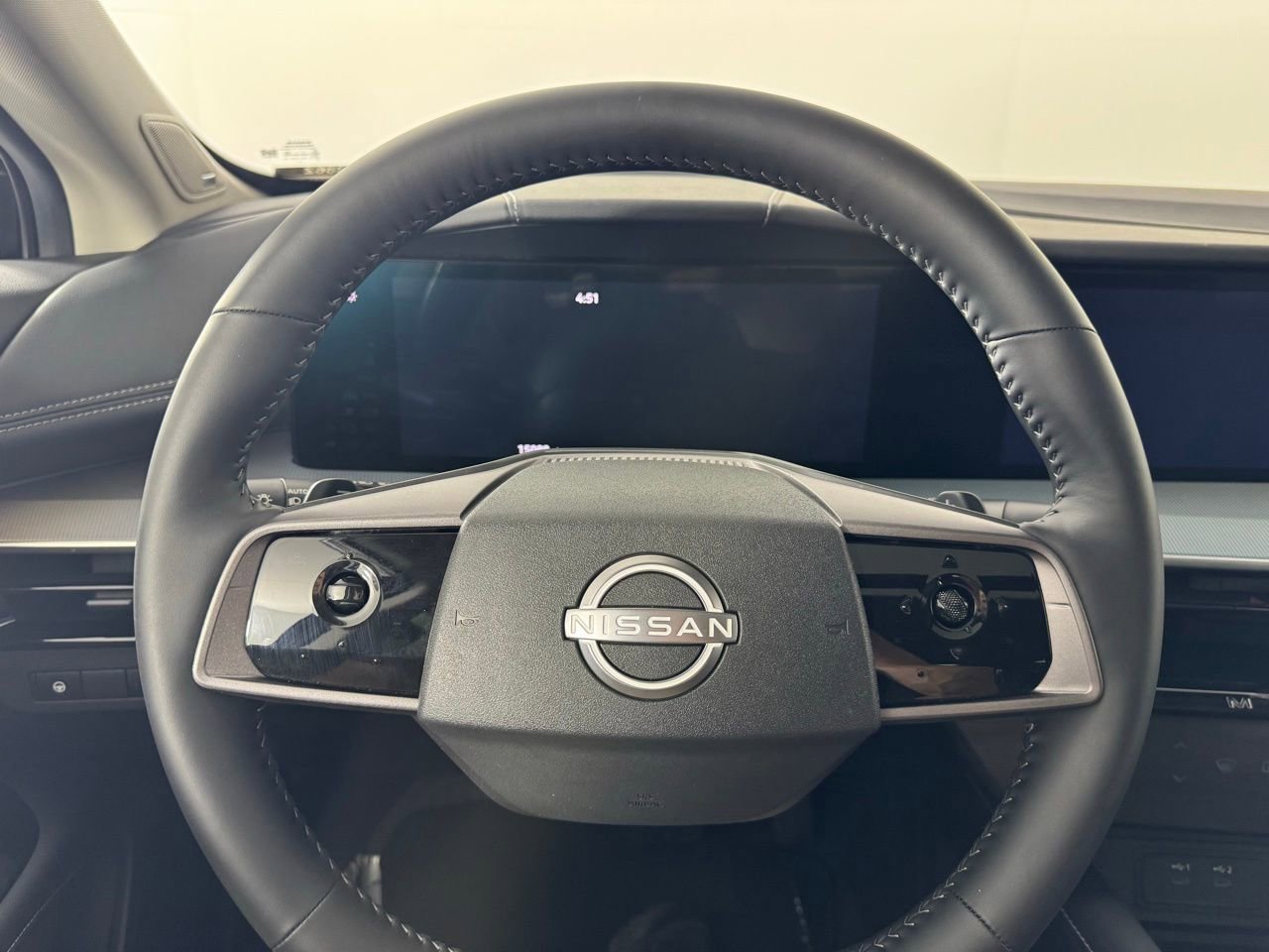 Used 2025 Nissan Murano SL AWD/4WD image 12