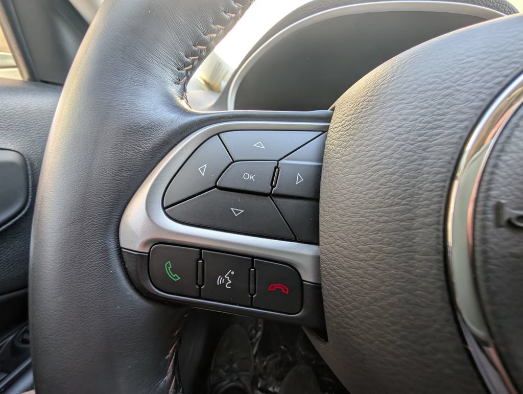 Used 2019 Jeep Compass Latitude AWD/4WD image 23