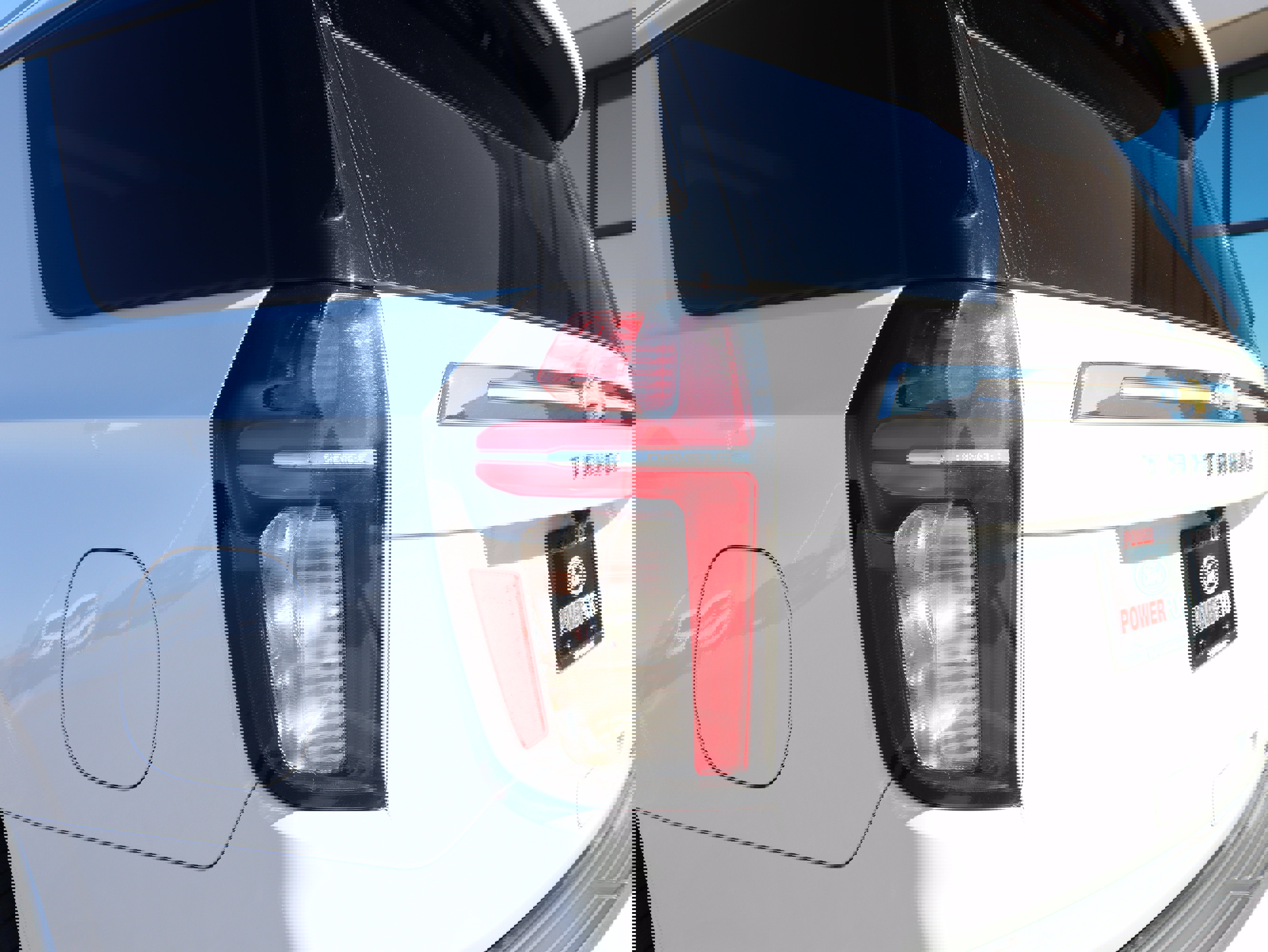 Used 2021 Chevrolet Tahoe Premier AWD/4WD image 18