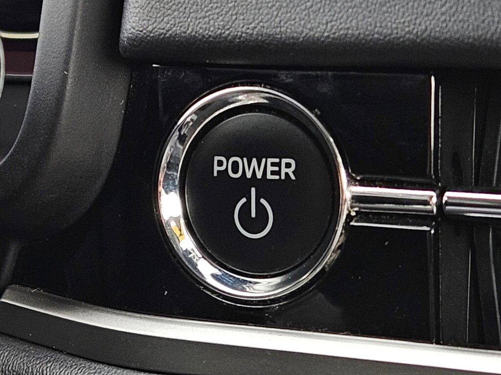 Used 2023 Mitsubishi Outlander SEL image 21