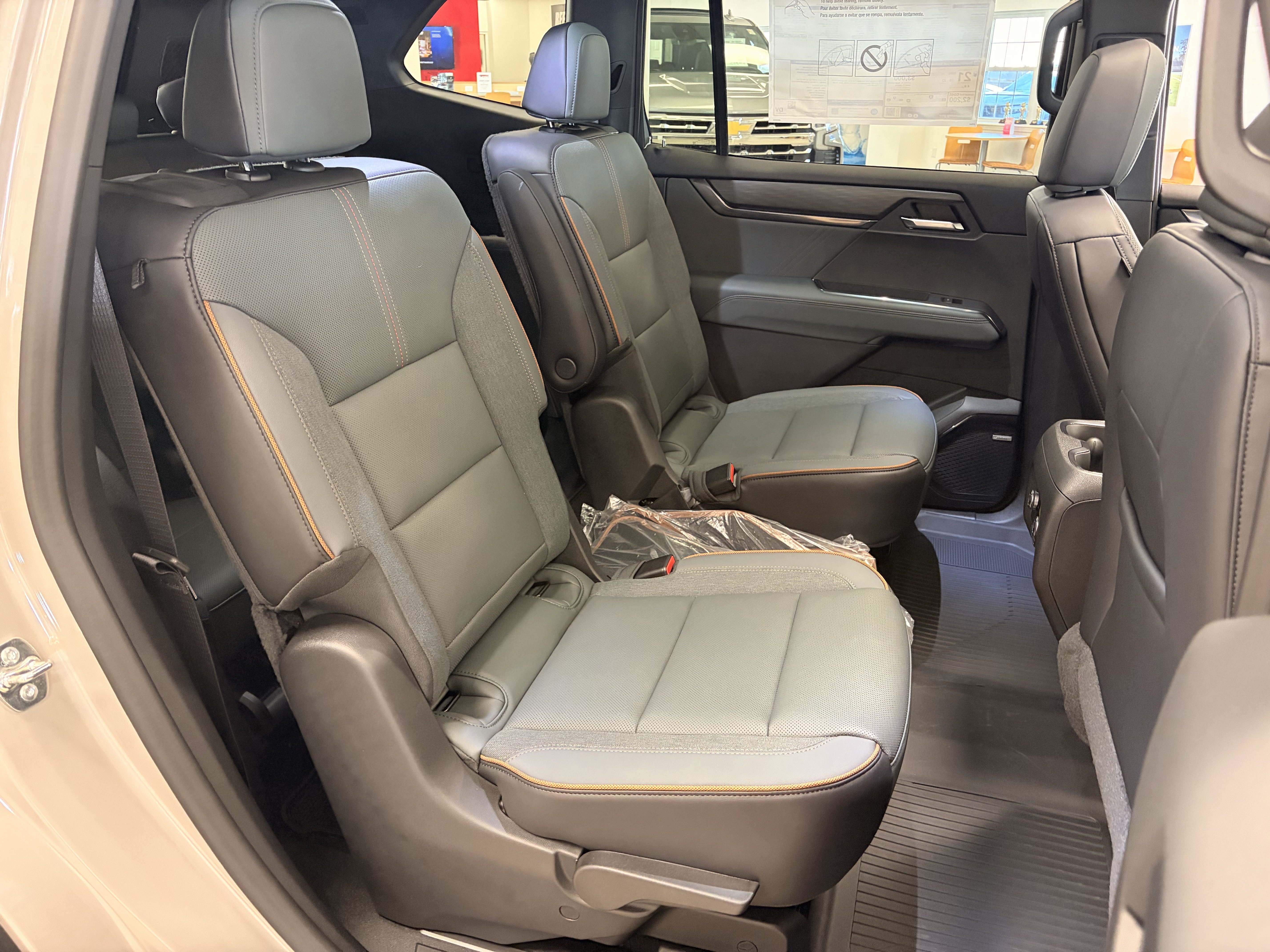 New 2027 GMC Acadia AT4 w/ Super Cruise Package AWD/4WD image 15