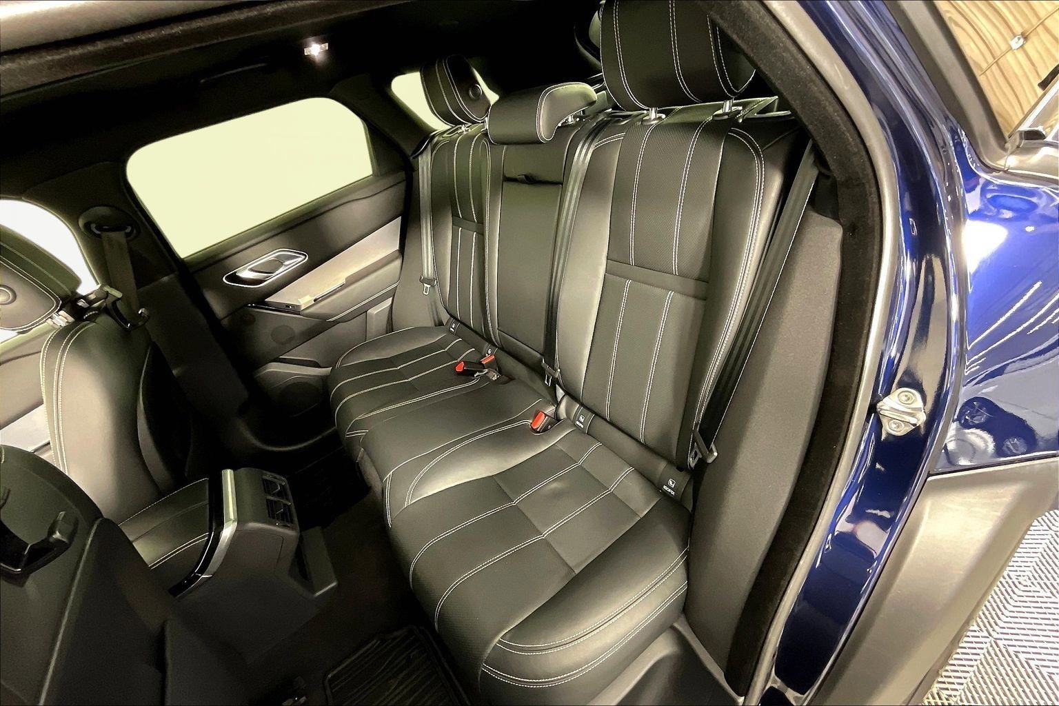 Used 2021 Land Rover Range Rover Velar R-Dynamic S image 21