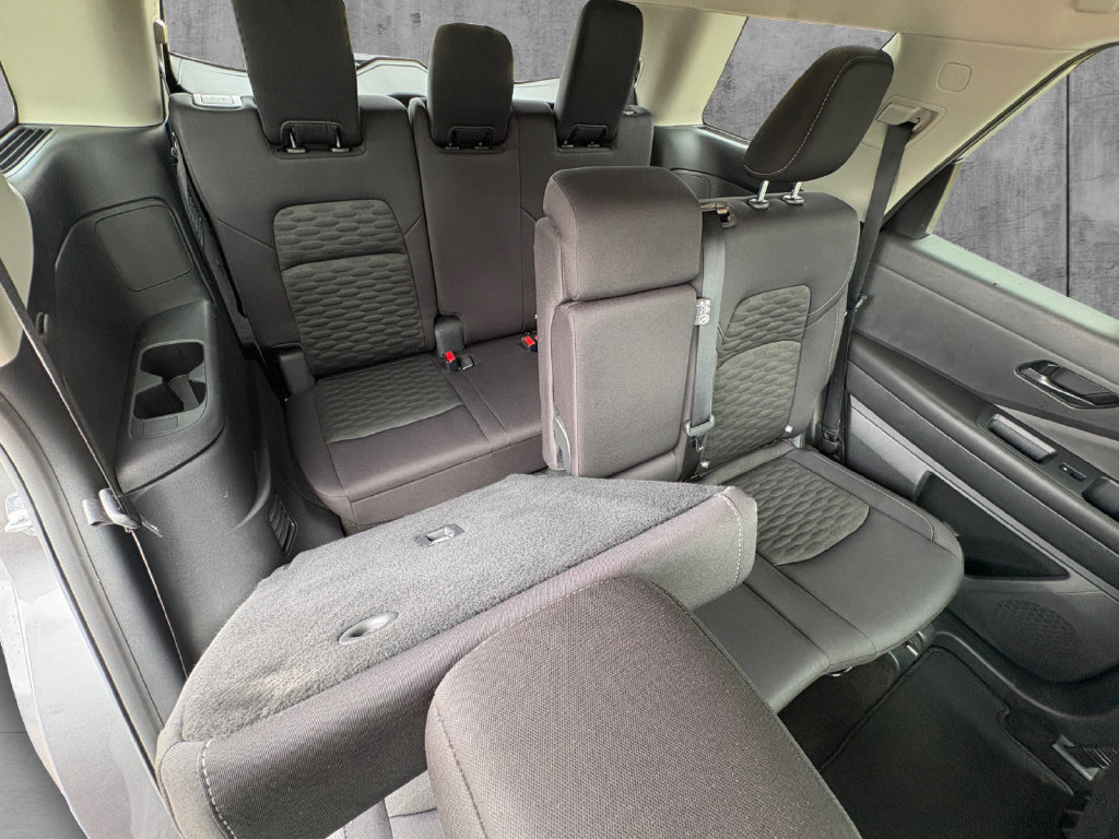 Used 2024 Nissan Pathfinder SV FWD image 22