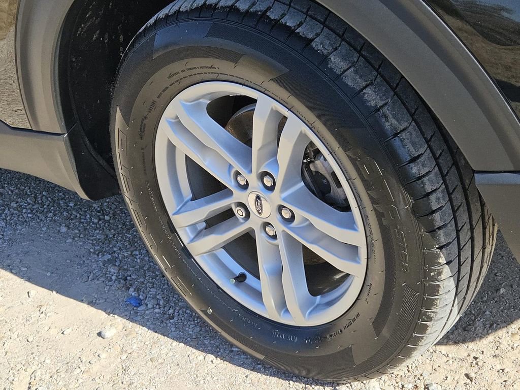 Used 2023 Ford Explorer XLT image 8