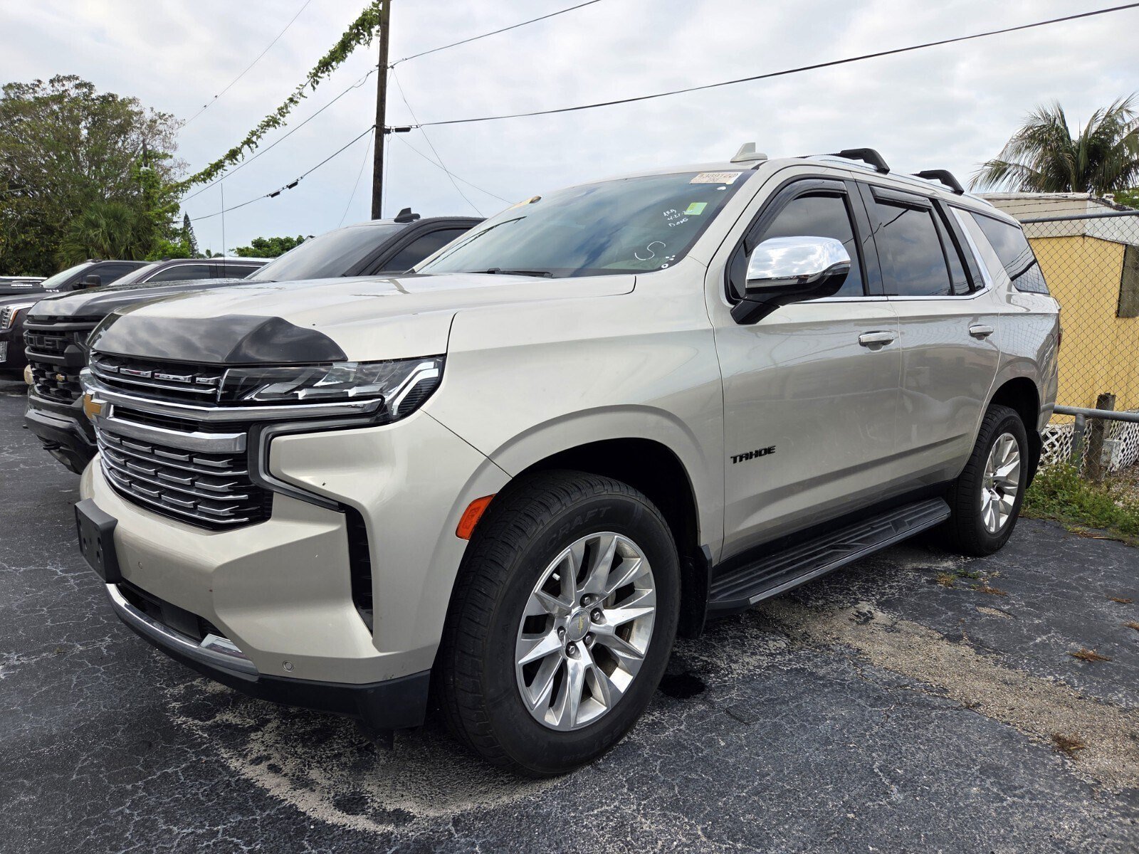 Used 2021 Chevrolet Tahoe Premier AWD/4WD image 2