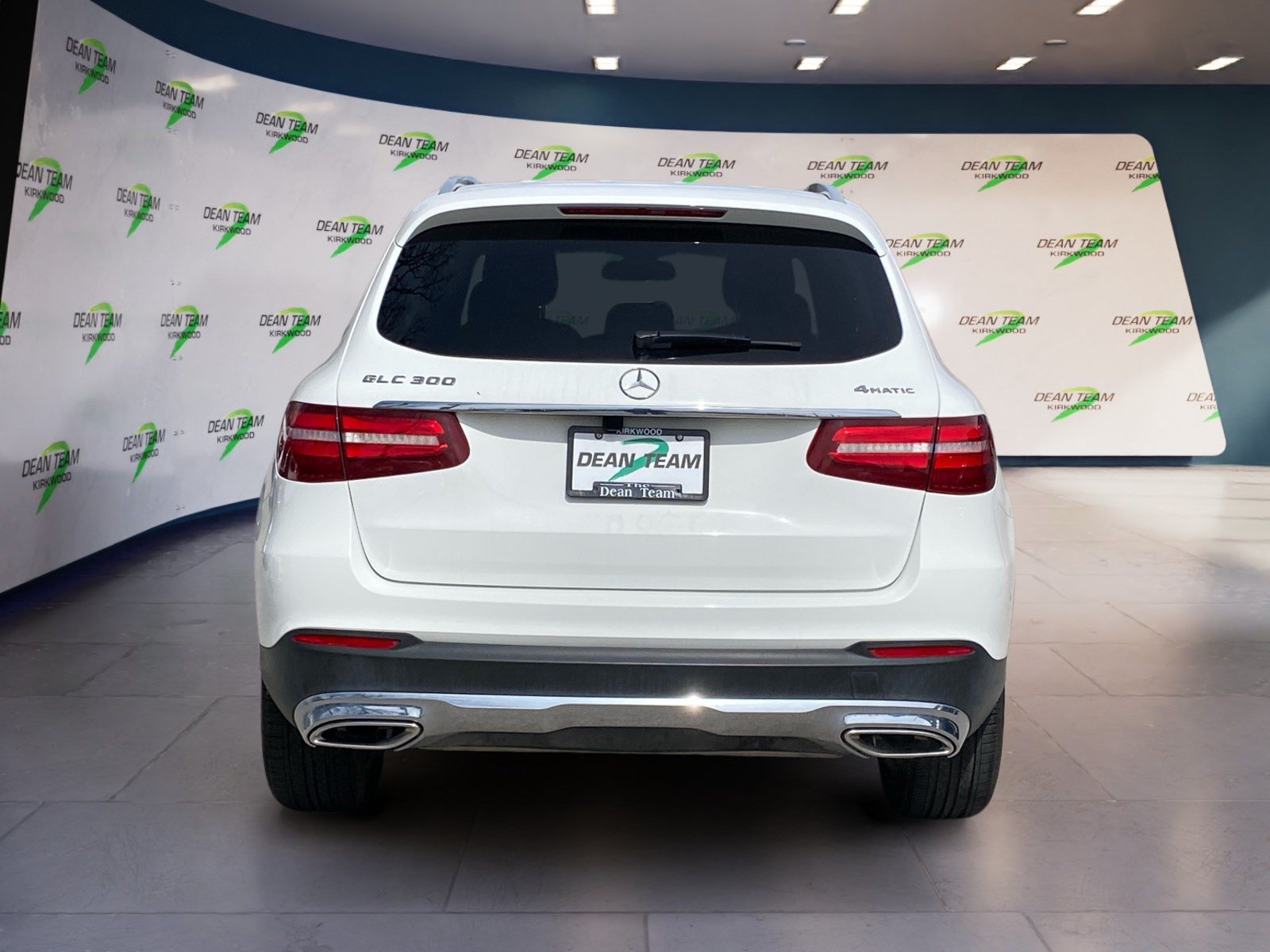 Used 2019 Mercedes-Benz GLC 300 4MATIC w/ Premium Package image 7