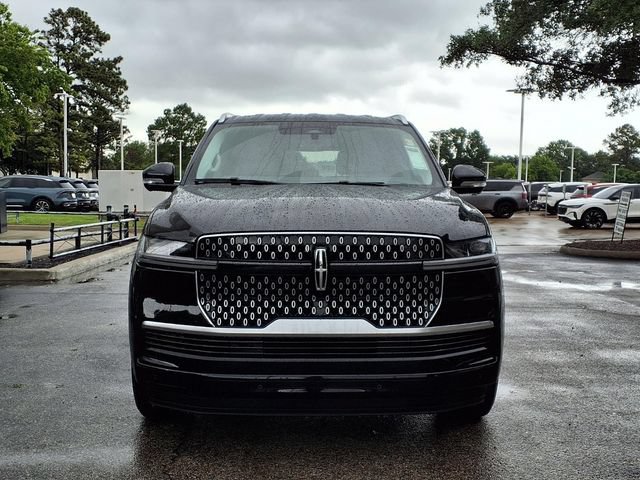 New 2026 Lincoln Navigator L Premier AWD/4WD image 3