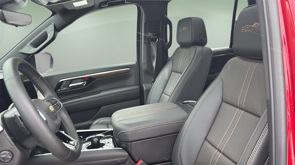 Used 2025 Chevrolet Tahoe High Country w/ Sun And Tow Package image 16
