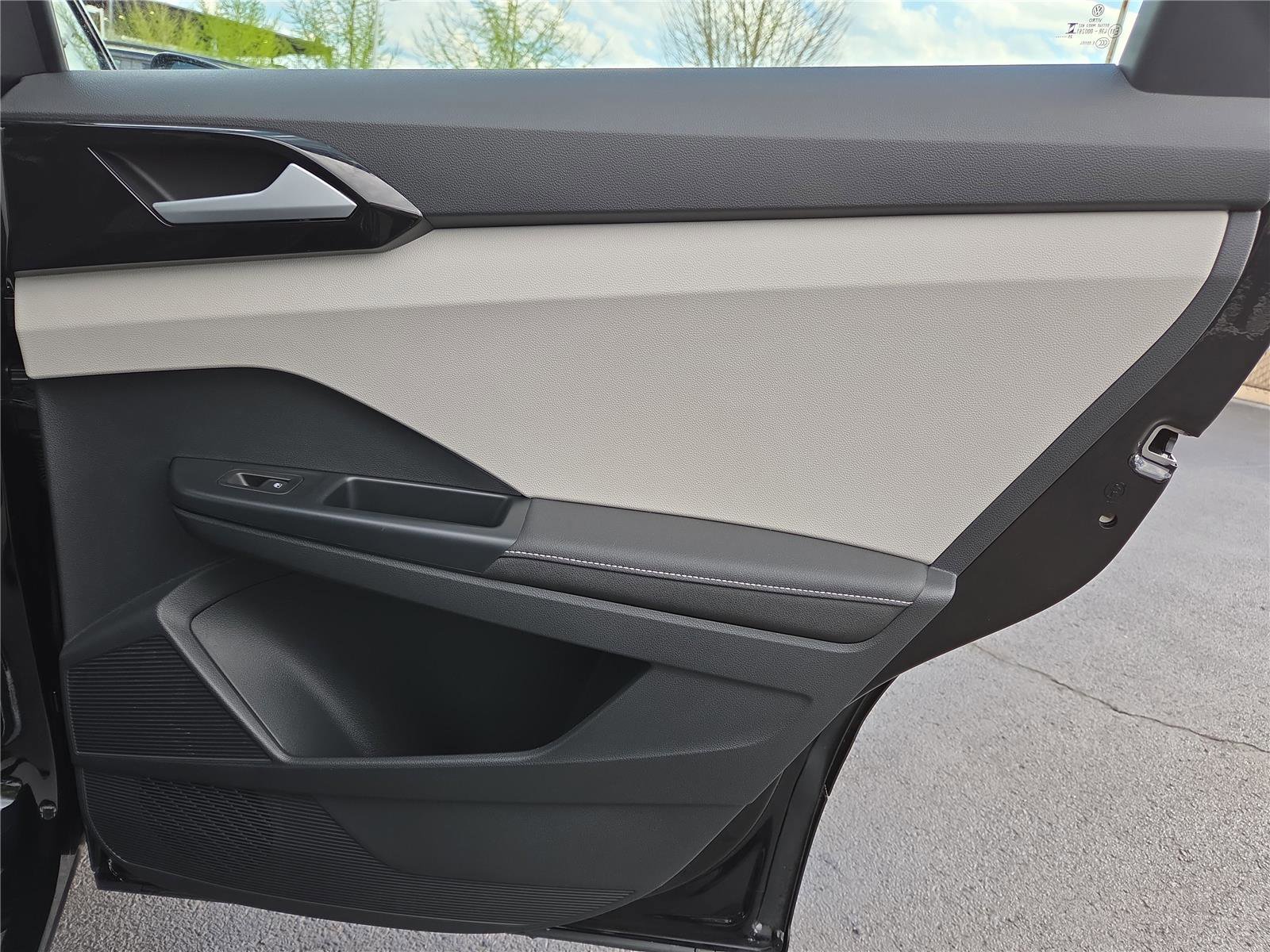 Certified 2025 Volkswagen Taos S image 29