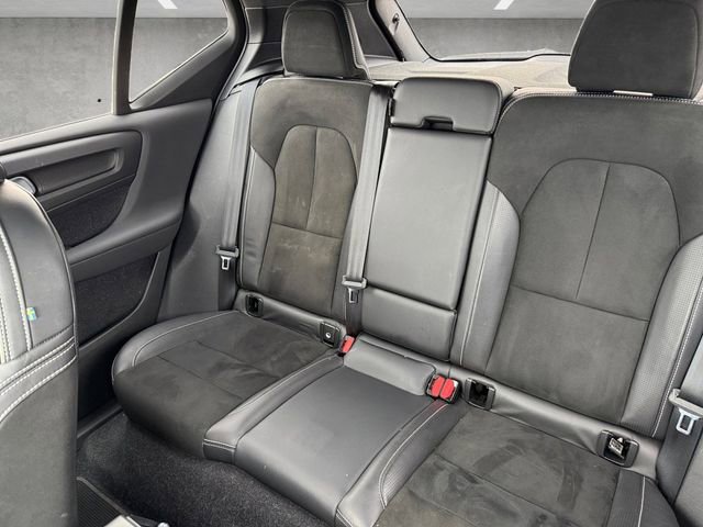 Used 2021 Volvo XC40 P8 Recharge image 19