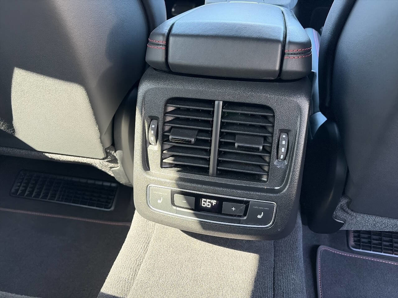 Used 2022 Audi RS e-tron GT w/ Year 1 Package AWD/4WD image 25