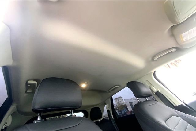 Used 2016 Ford Edge SE image 22