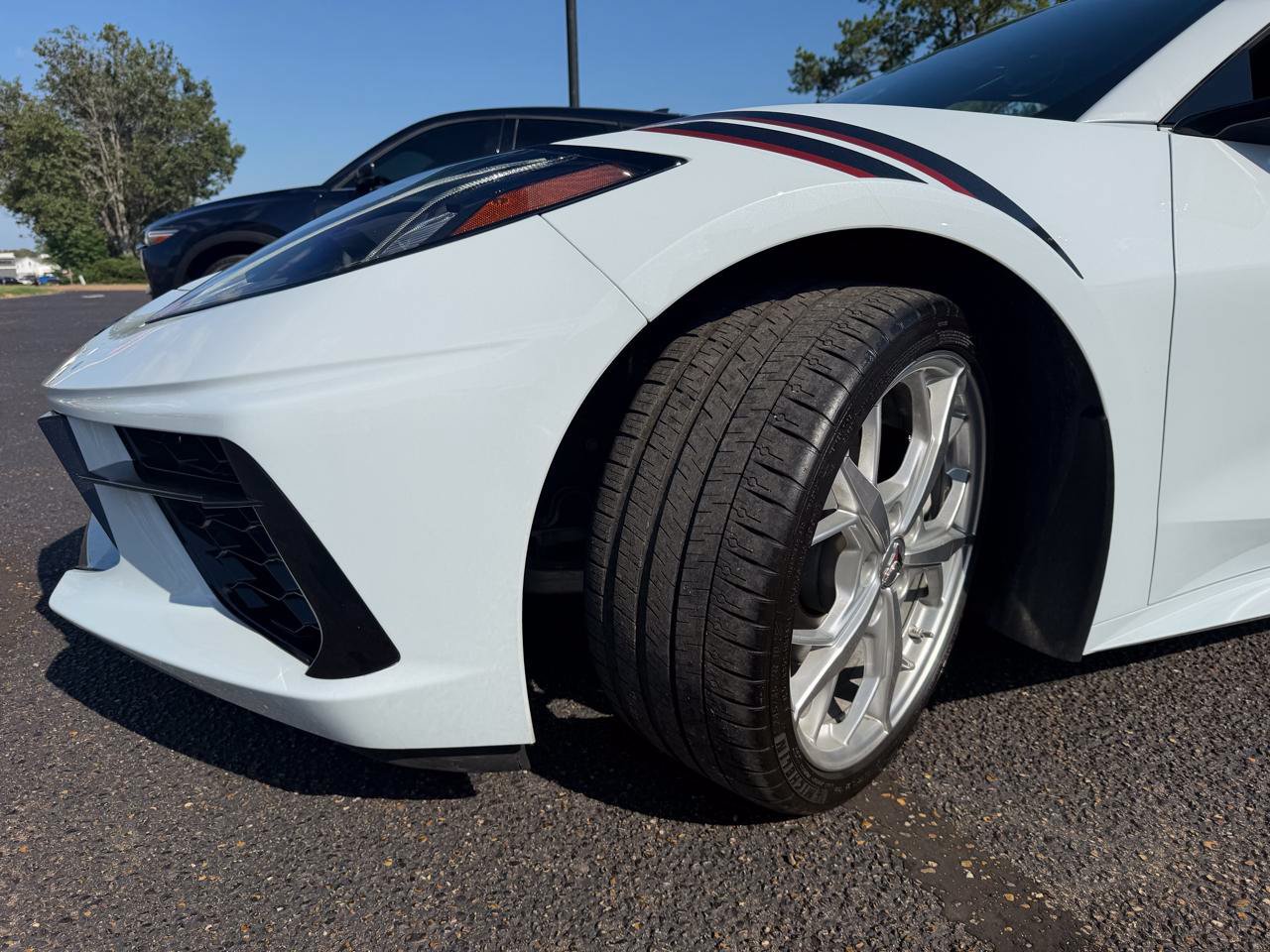 Used 2022 Chevrolet Corvette Stingray Coupe w/ Engine Appearance Package RWD image 23