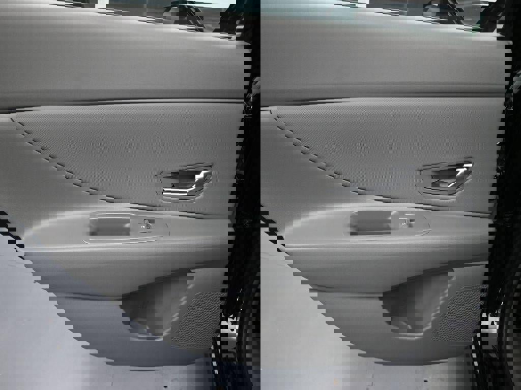 New 2025 Hyundai Elantra Sport image 23