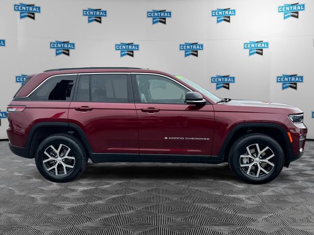 Certified 2025 Jeep Grand Cherokee Limited w/ Luxury Tech Group II image 7