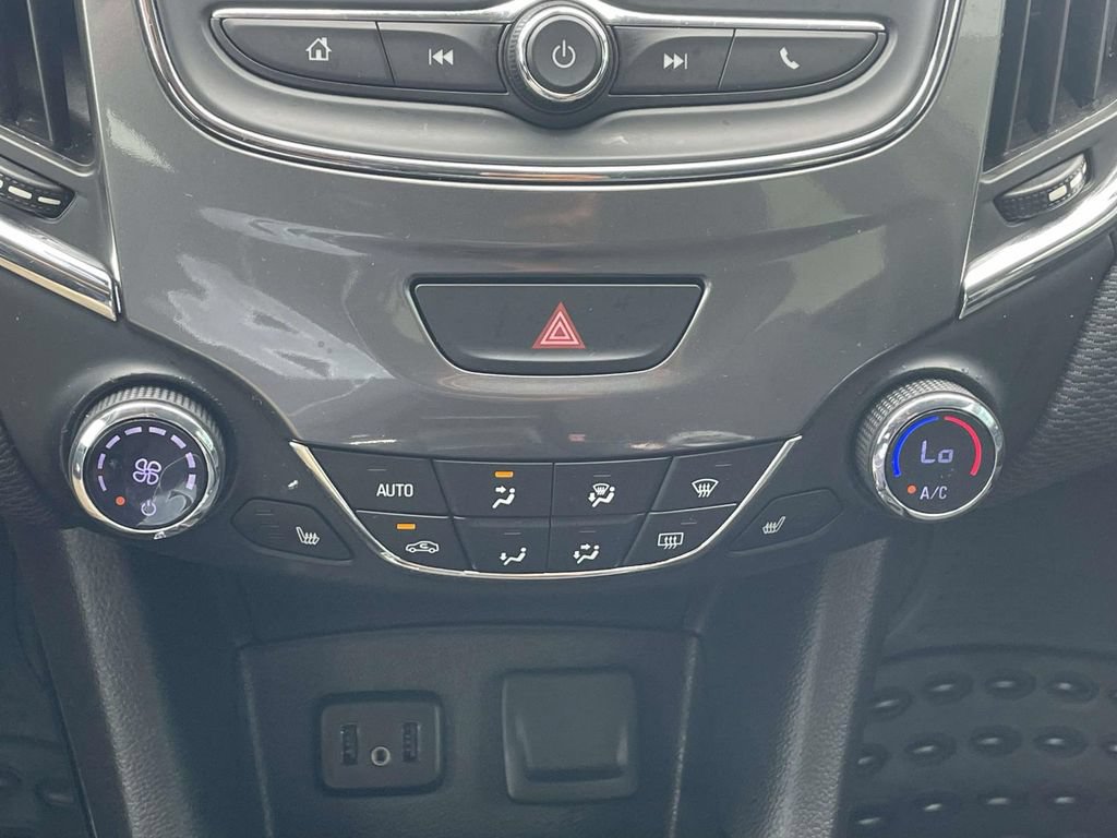 Used 2019 Chevrolet Cruze LT w/ Convenience Package FWD image 29