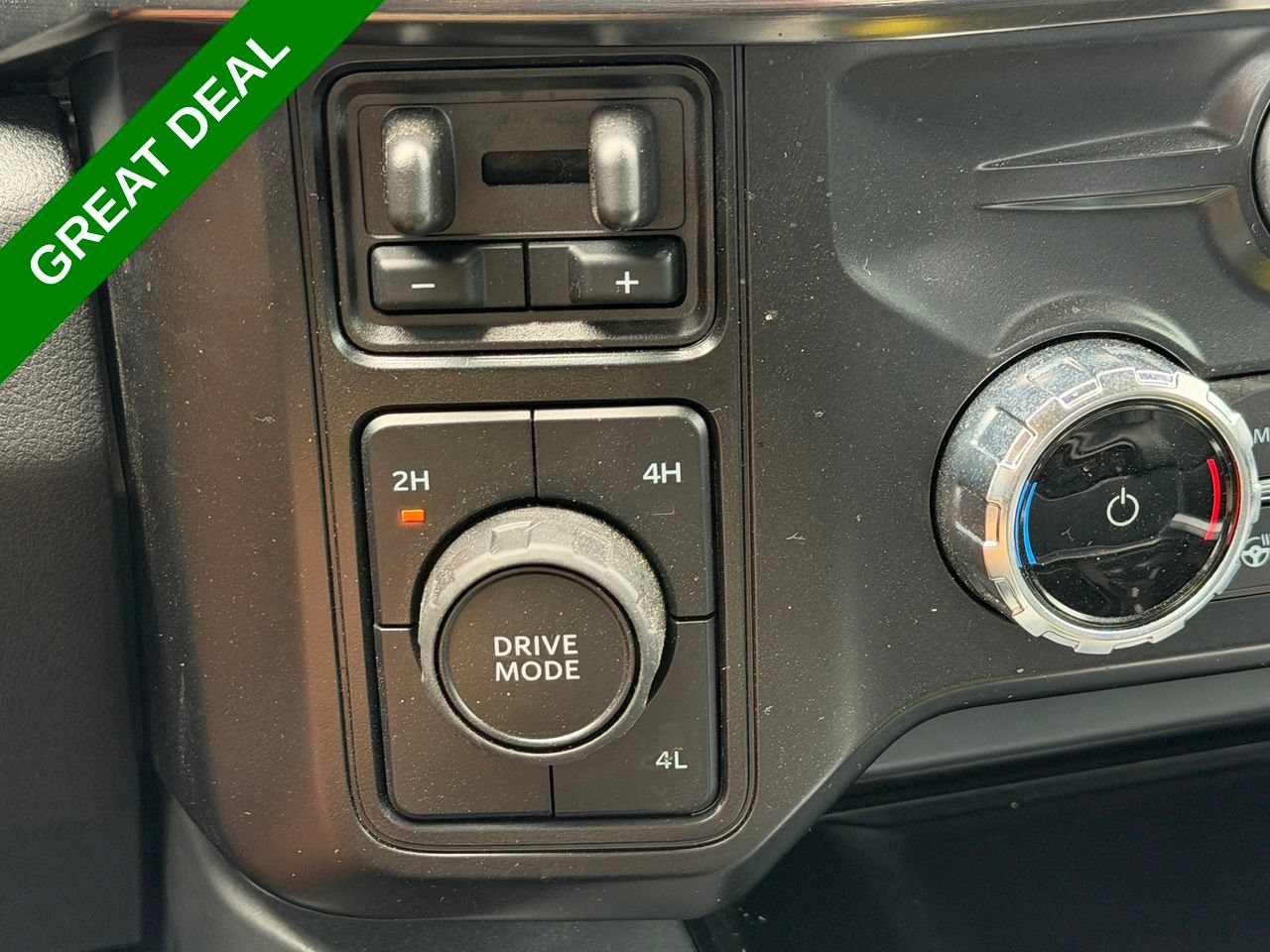 Used 2025 Ford F250 Lariat AWD/4WD image 25