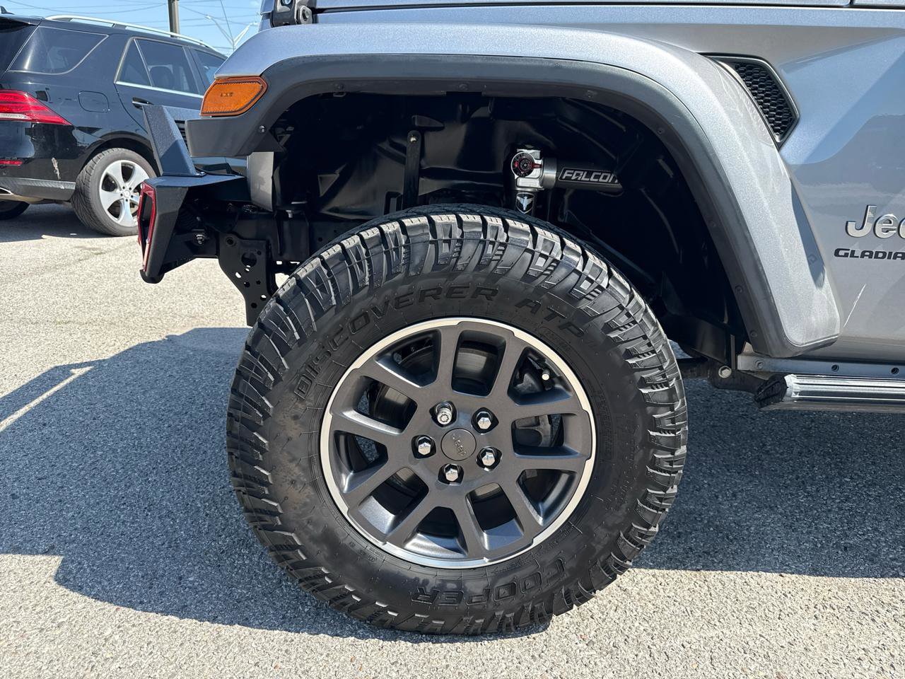 Used 2020 Jeep Gladiator Overland AWD/4WD image 28