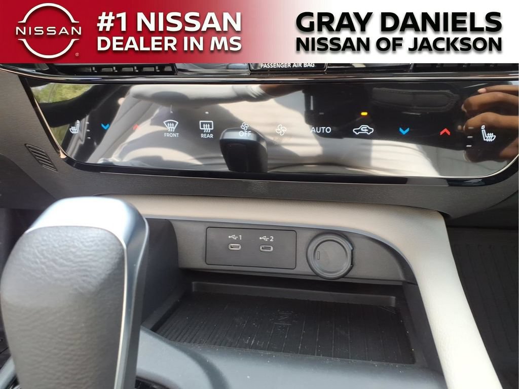 New 2026 Nissan Sentra SL w/ Floor Mat Package FWD image 18
