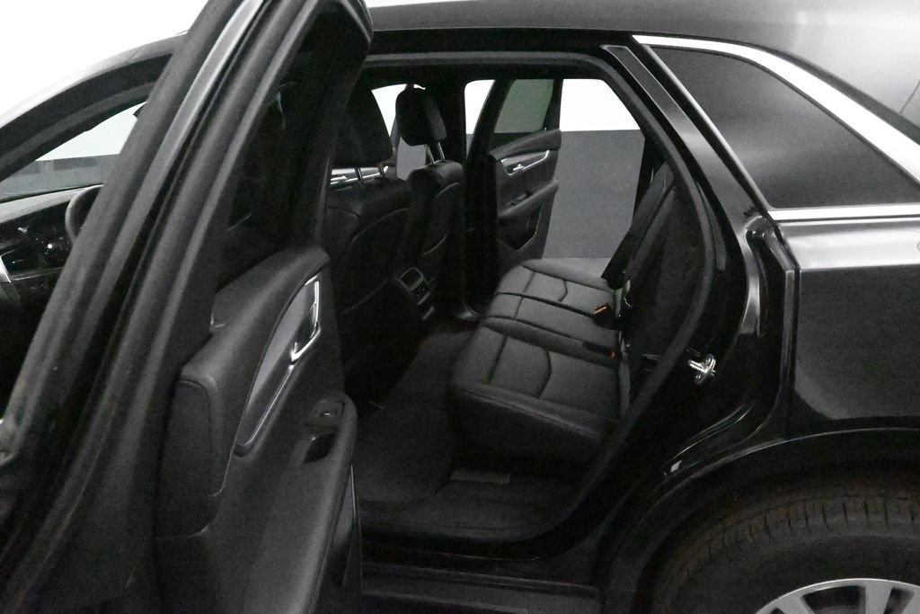 Used 2025 Cadillac XT5 Luxury FWD image 13