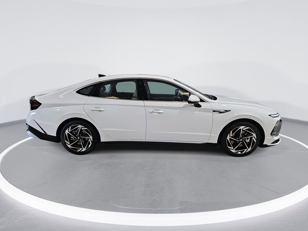 New 2026 Hyundai Sonata SEL AWD/4WD image 4
