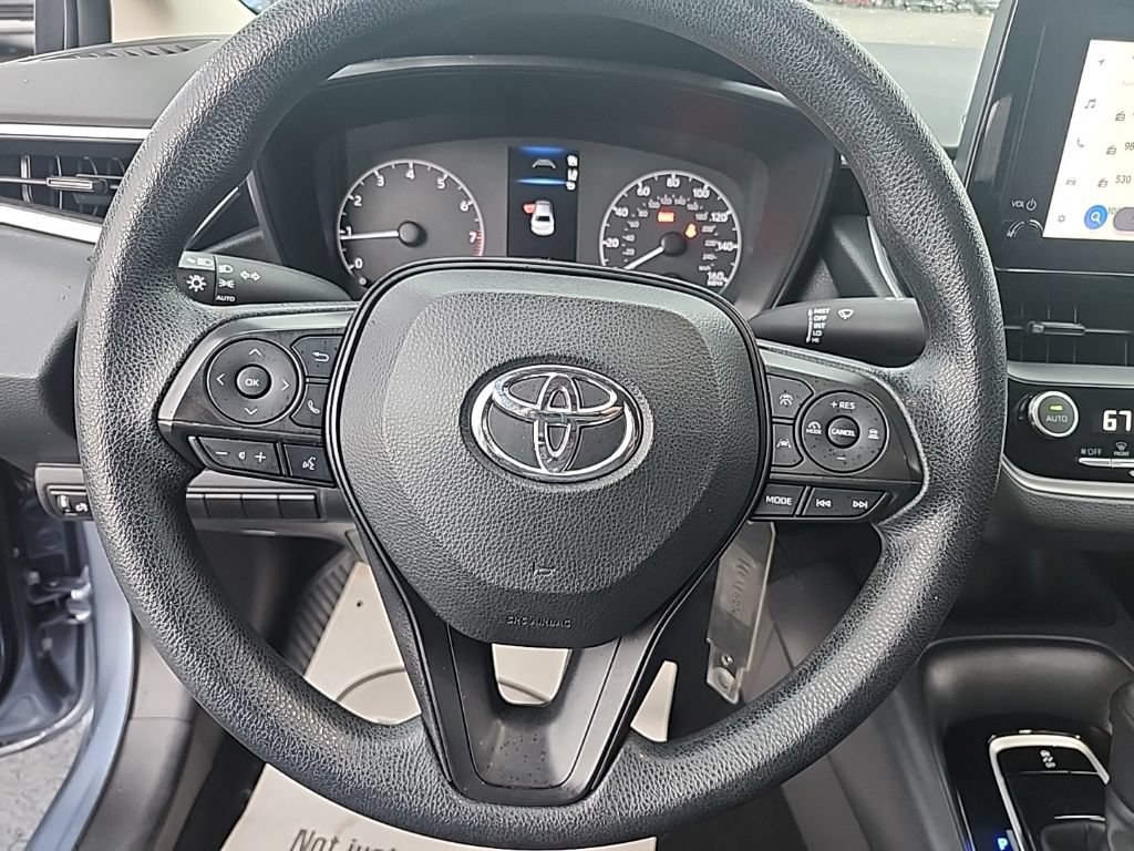 Used 2023 Toyota Corolla LE FWD image 9