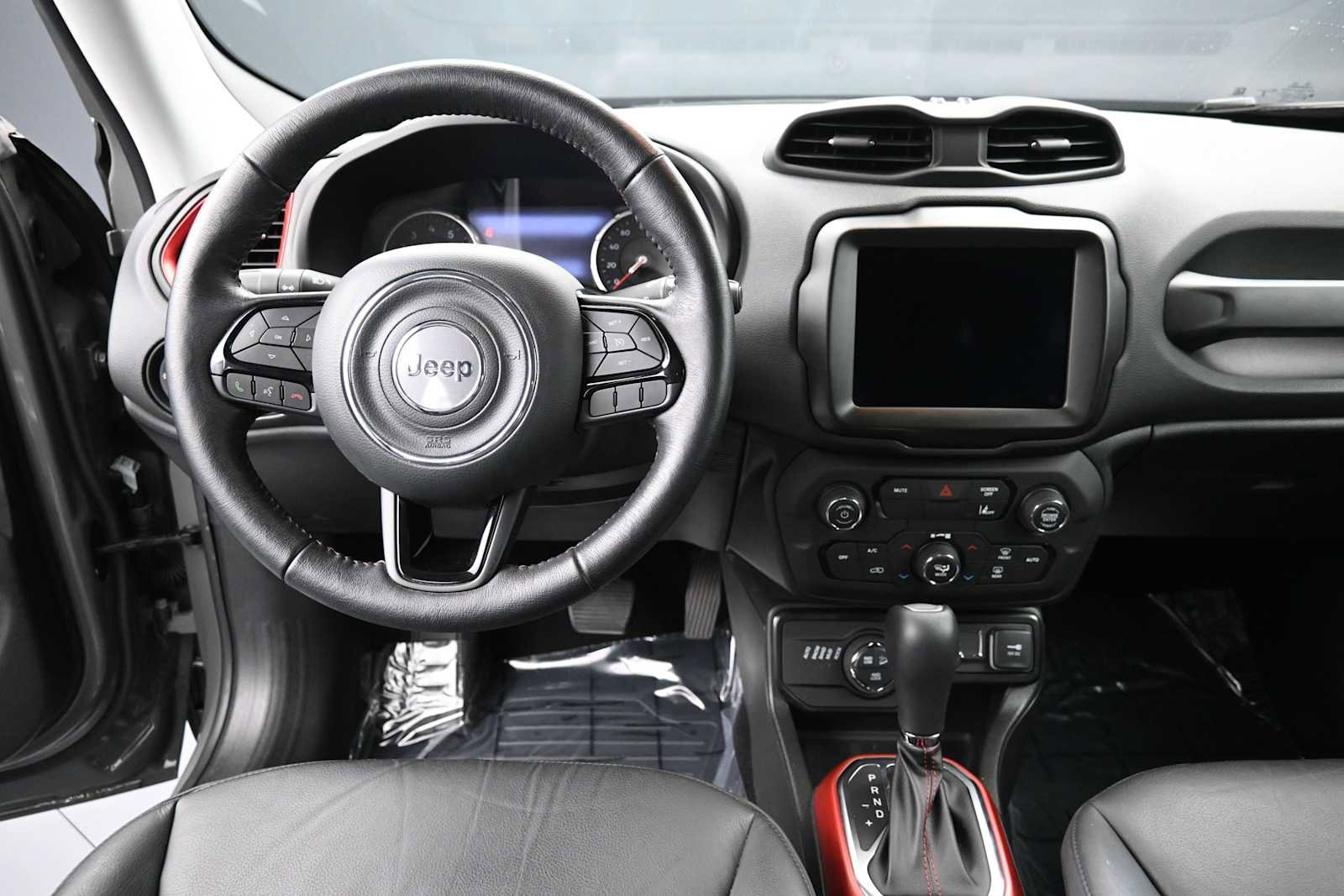Used 2022 Jeep Renegade Trailhawk AWD/4WD image 15