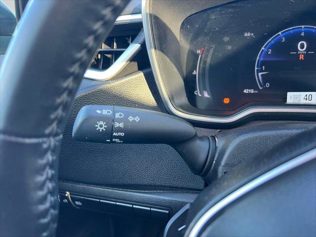 Certified 2025 Toyota Corolla XSE image 31