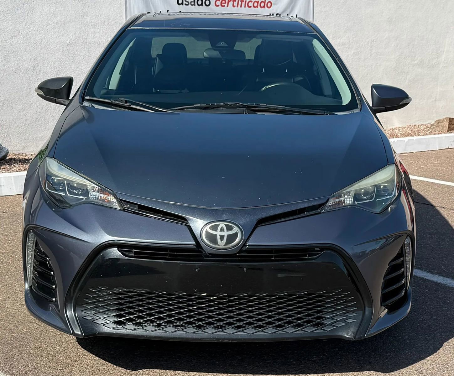 Used 2017 Toyota Corolla SE FWD image 2
