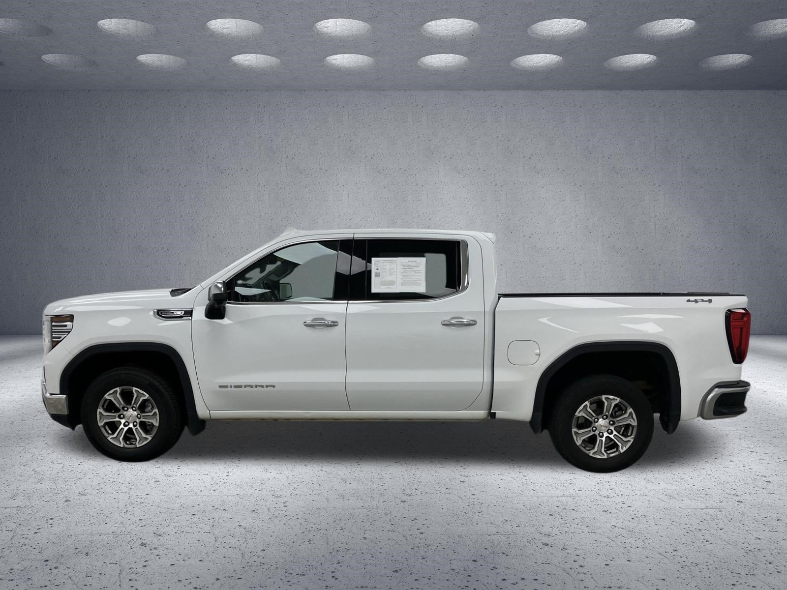 Used 2025 GMC Sierra 1500 SLT AWD/4WD image 2