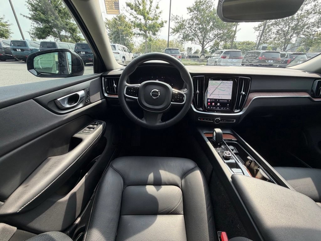 Used 2025 Volvo S60 B5 Plus FWD image 18