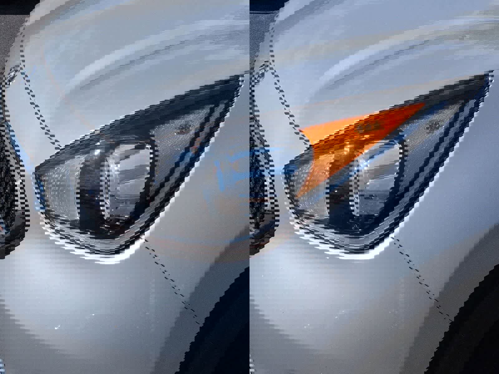 Used 2019 Kia Niro EX w/ EX Premium Package FWD image 3