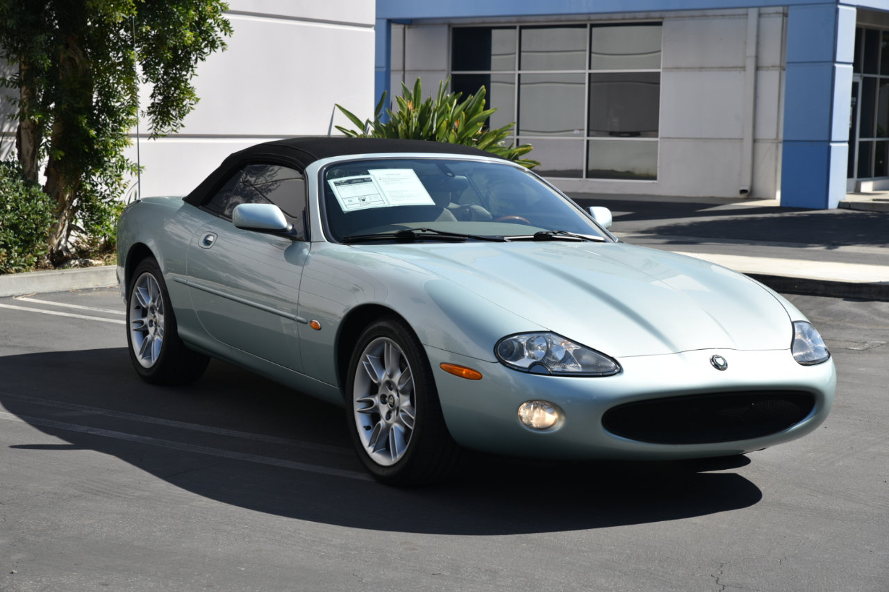 Used 2001 Jaguar XK8 Convertible image 11