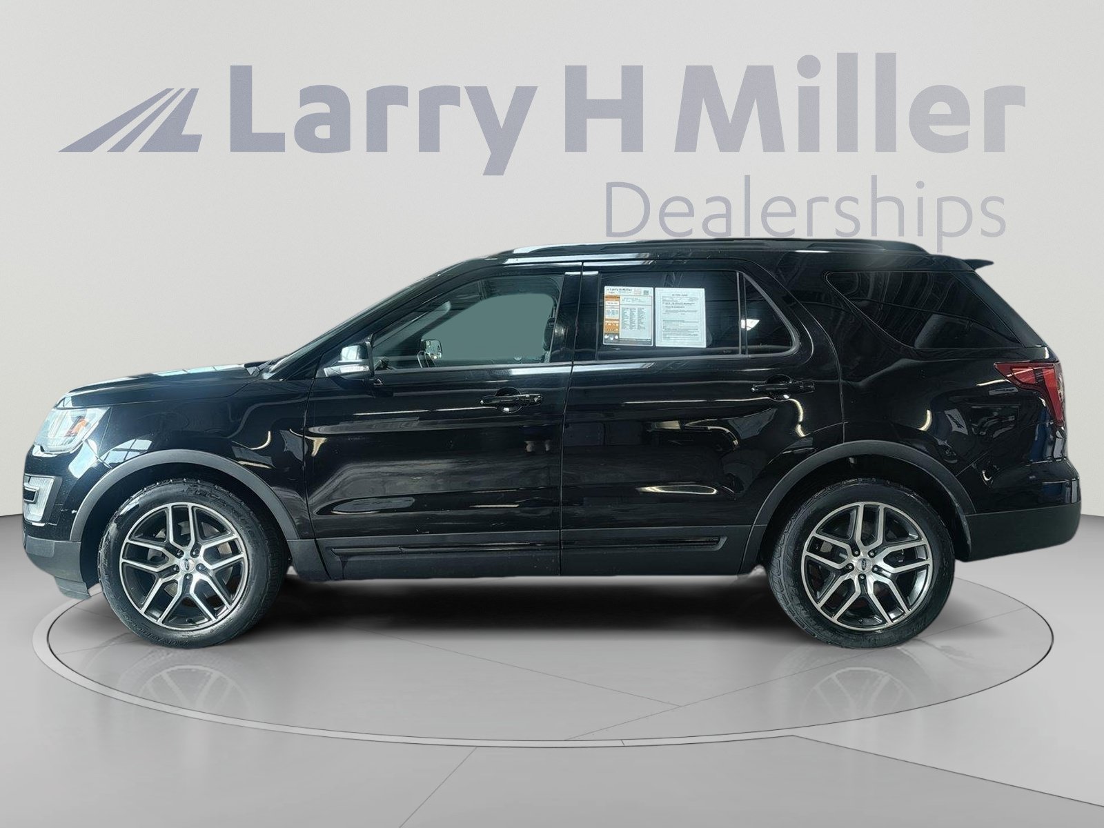 Used 2017 Ford Explorer Sport AWD/4WD image 11