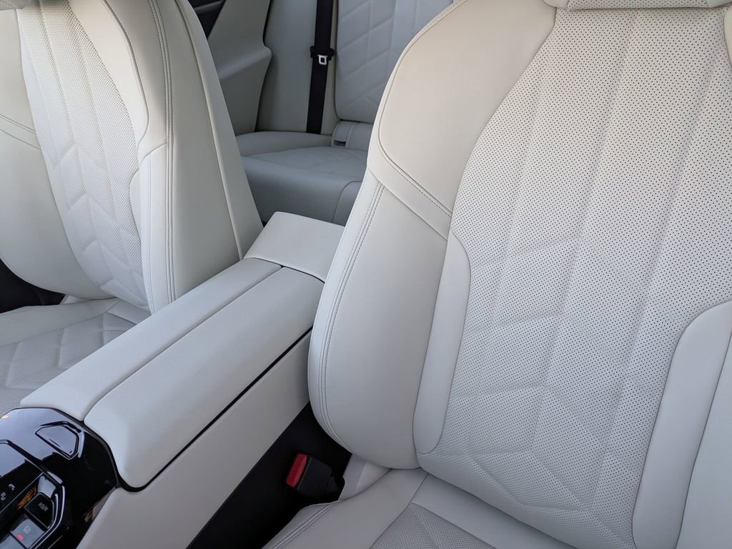 New 2026 BMW 530i xDrive w/ M Sport Package image 16