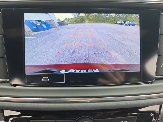 Used 2023 Buick Enclave Essence image 27