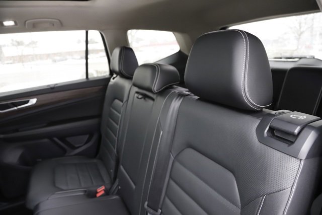 Used 2024 Volkswagen Atlas SEL image 18